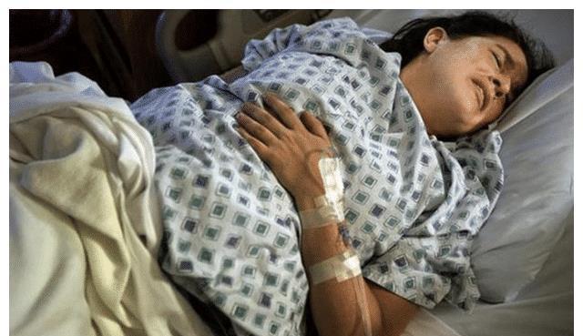 尊严|“生孩子就不要尊严吗?”90后宝妈含泪控诉,脱裤子只是开始