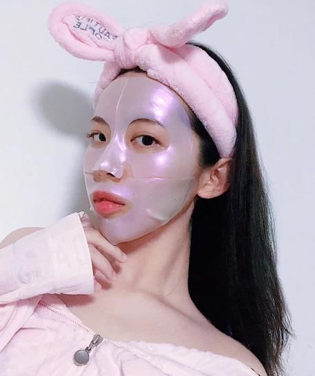 睡前做到这五件事，对峙一段时间，你也能领有“牛奶肌”