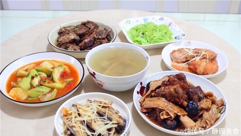 吃饭|请同学来家里吃饭，六菜一汤花了不到100元，吃得尽兴又开心