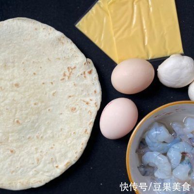 虾仁|快手早餐——虾仁滑蛋芝士饼