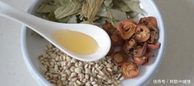 泻药|山楂加“它”喝,是“天然泻药”!排出黑臭宿便,或许赘肉悄悄消