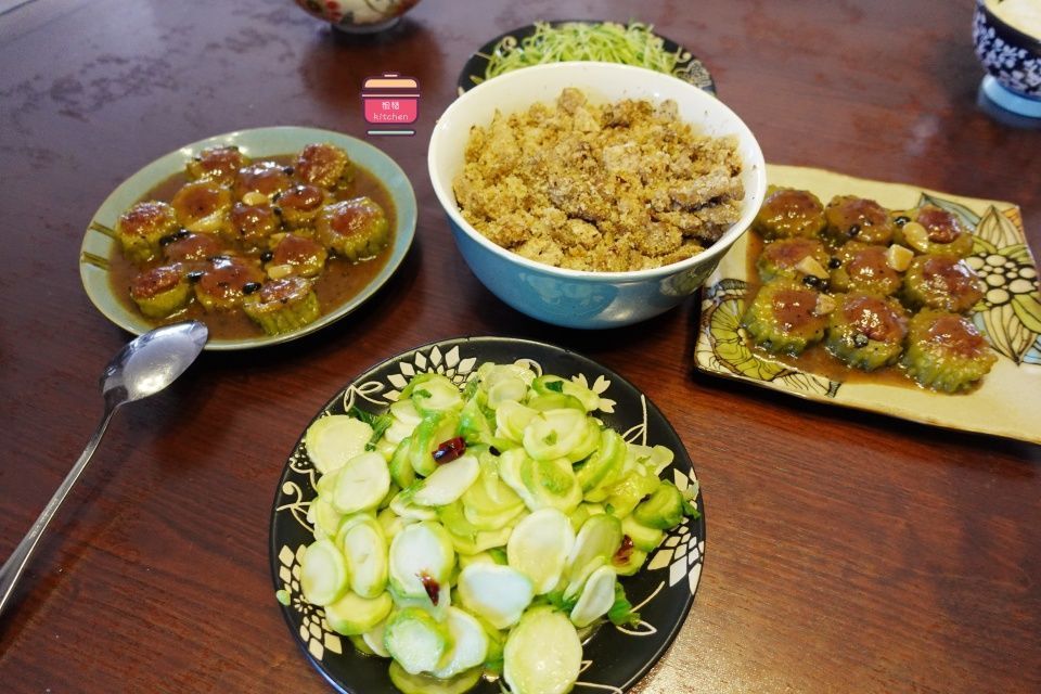 态度|亲戚来串门，精心准备了2荤2素，被嫌弃抠门，吃完后态度大不同
