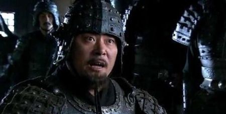 面对五虎上将 许褚单挑从来不怂 为何遇到颜良文丑却不敢迎战 快资讯