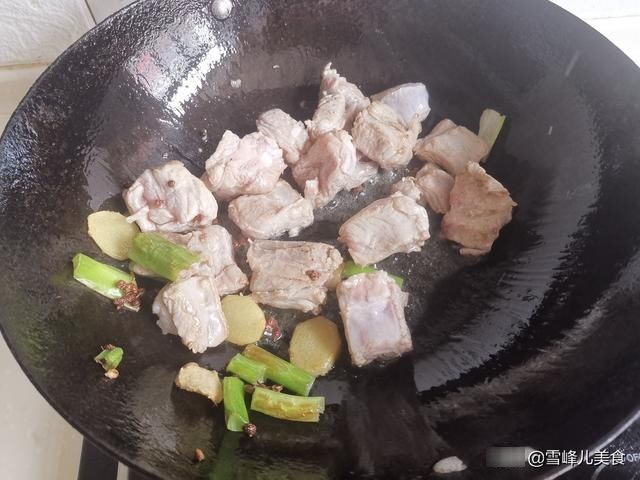 西红柿|立秋后多吃这菜，维C是西红柿的3倍，苹果的6倍，简单炖炖就很棒