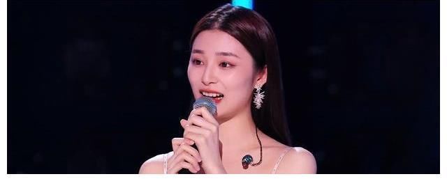《好声音10》媒体评审：谁炫技削谁；谁嘚瑟踩谁，不管你是谁