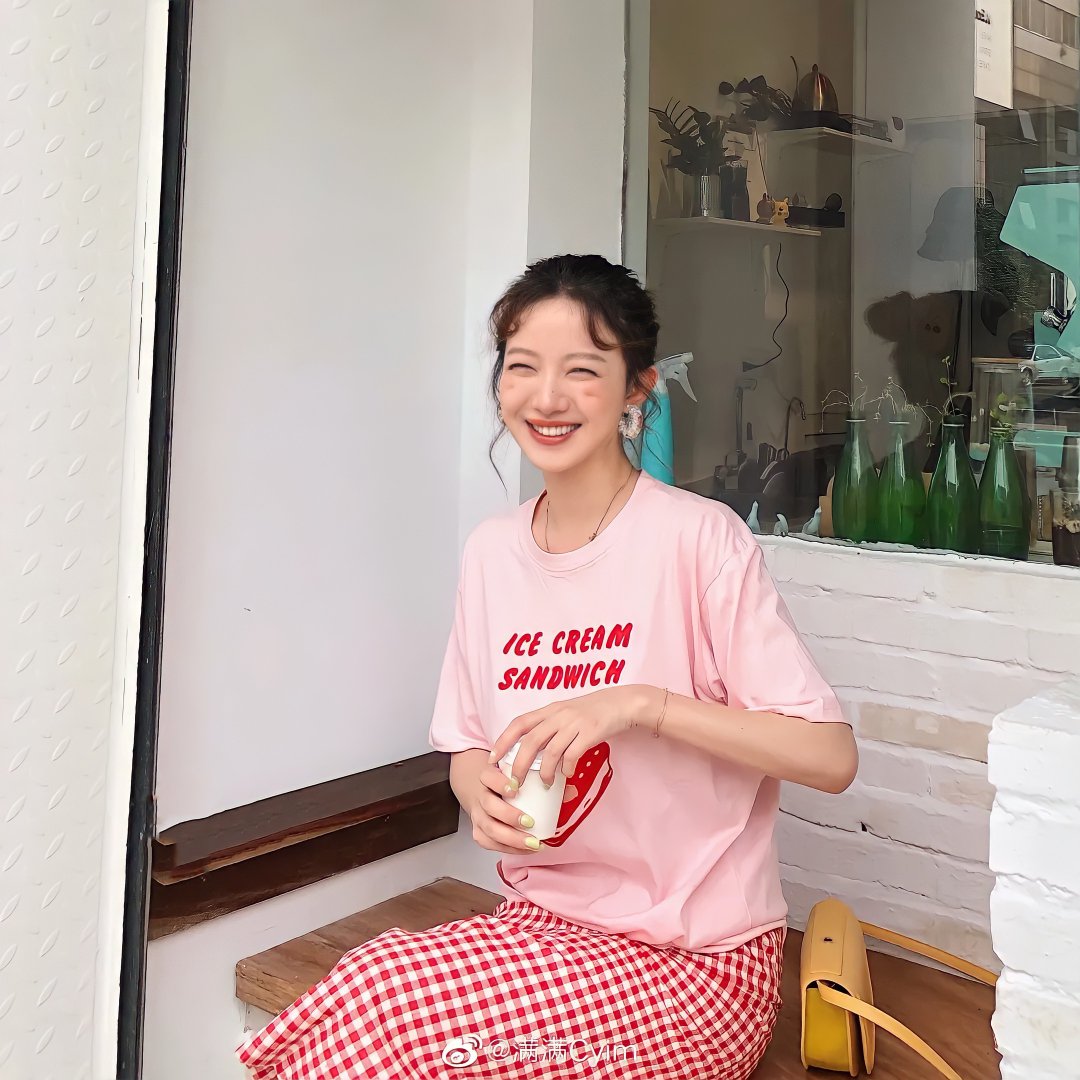 cp|衬衫+裙子、T恤+半裙=小个子夏秋王炸CP，巨洋气