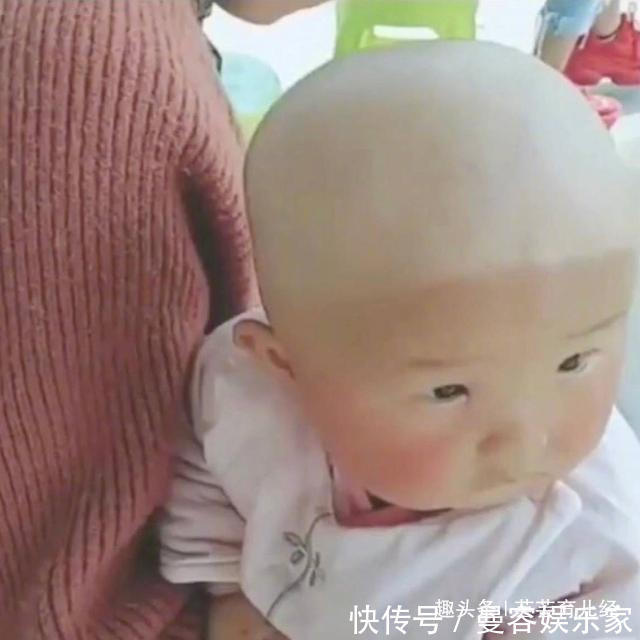 宝宝|宝妈带着孩子学车,半个月后孩子摘下帽子教练都笑喷