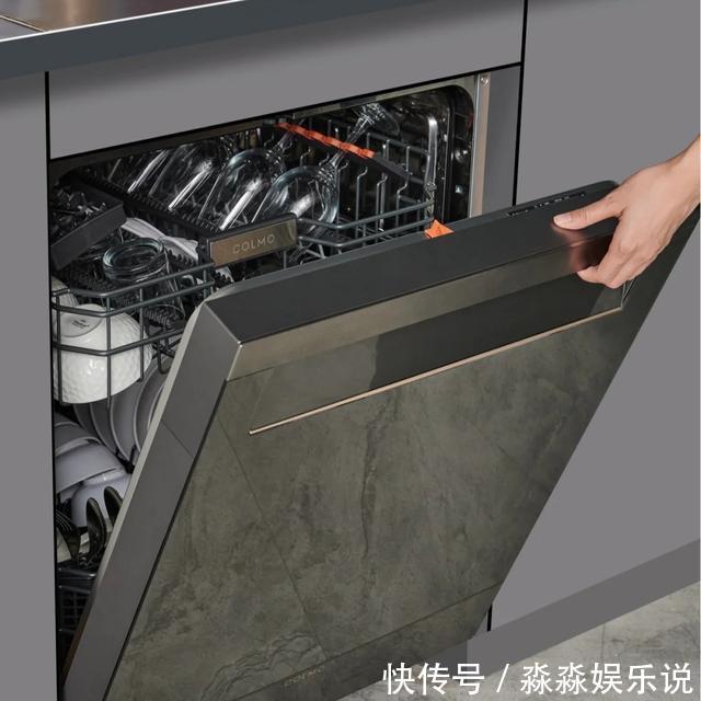 实木|为了省钱,她家这地方坚持“穷装”,实用性不减反增,适合过日子