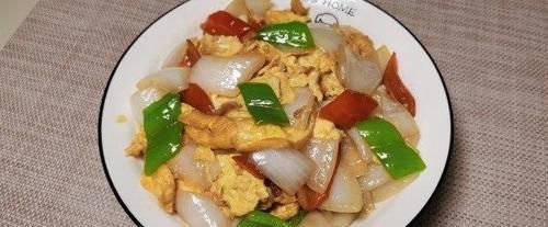 不腻|多吃洋葱护心脑,教您地道家常菜,加入鸡蛋炒一炒,天天吃不腻