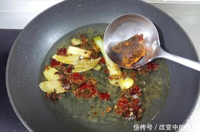 想吃麻辣鸭脖别再出去买，自己在家做，味道不输久久鸭，超简单