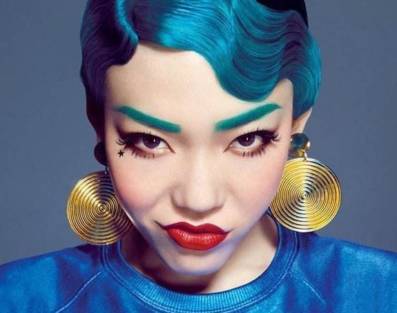 演艺圈|她曾是《好声音》冠军,如今却出现在街头商演,连观众都不买账!