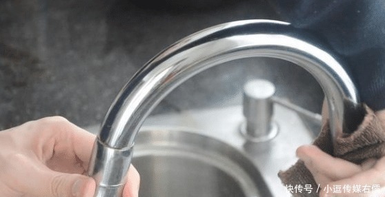 邻居|用完的牙膏管别扔掉,在厨房里还有不少妙用,邻居见了纷纷学