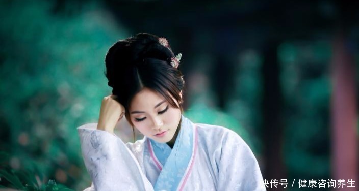 扭着腰肢|俗语“龟背蛇腰不可交”,下半句常被农村人引用,有科学依据吗