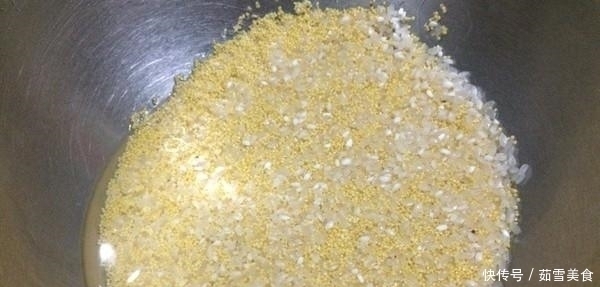 养胃|小米粥养胃,加上它效果加倍,隔三差五喝一碗,脾胃都变好