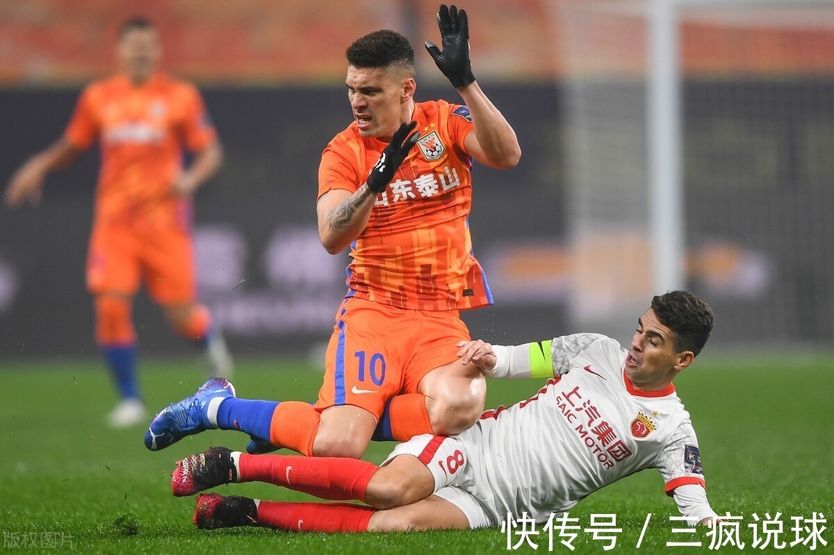 立功|1-0!足协杯冠军诞生,81分钟绝杀,带刀侍卫立功,创三大纪录
