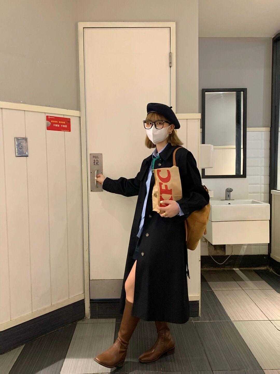 紧身裤 今年火了一种穿法叫“风衣+高筒靴”,喜欢气质类风格的,别错过