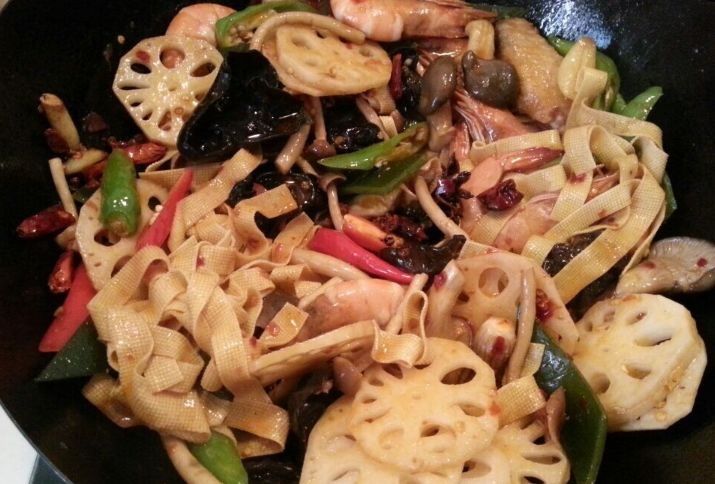 这菜好吃又下饭，20分钟就能做一锅，麻辣鲜香，一锅米饭都不够吃