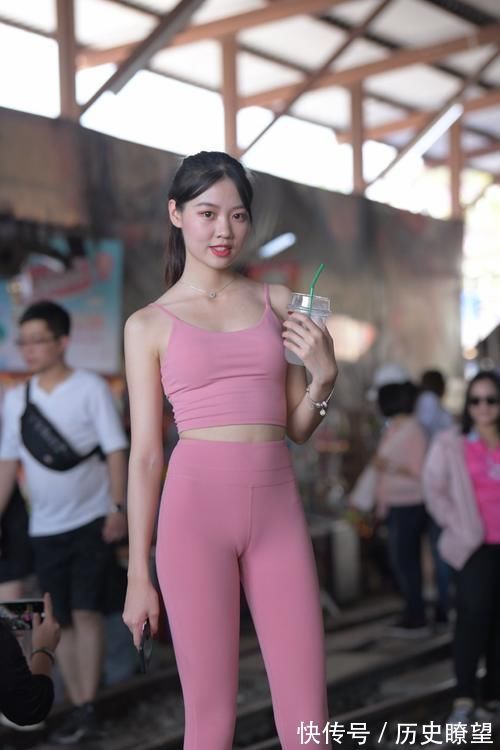 你的眼睛|瑜伽套装吸引的不是人心,只是吸引了你的眼睛