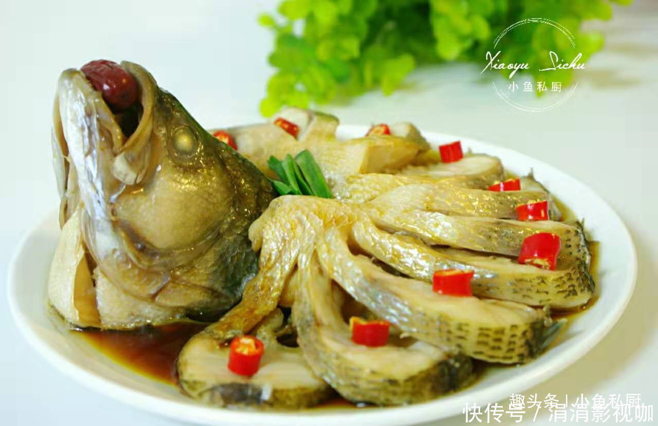 一家人|晒晒我家年夜饭,我和老妈一起做了满满一桌菜,一家人吃嗨了