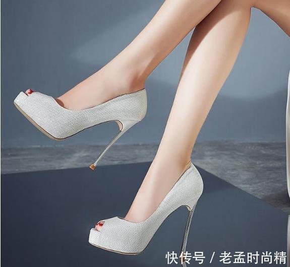 个性|鱼嘴鞋,保持女性独特个性与气质魅力,穿上这对鞋,很难不性感