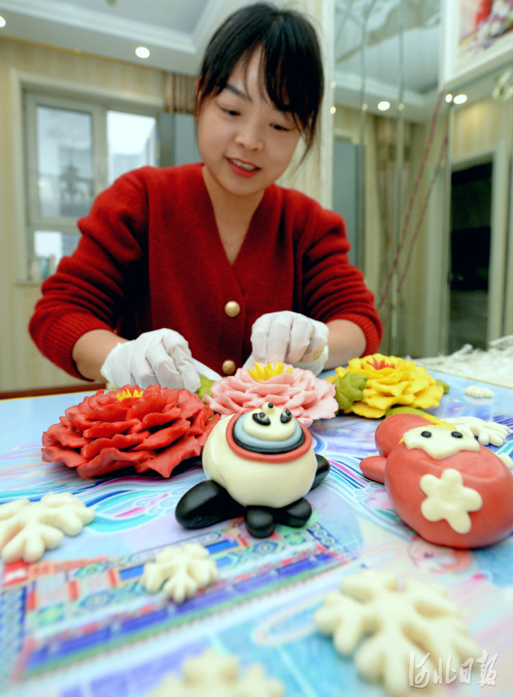 河北日报|河北博野：巧手姑娘制作花饽饽