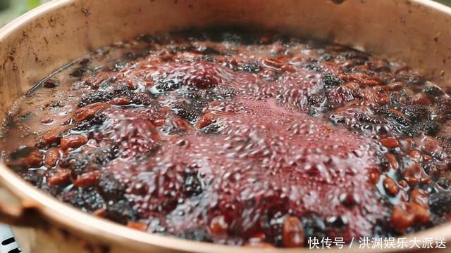 乌黑亮丽|白头发太多吃这个,煮一锅能吃半个月,头发乌黑亮丽,变柔顺!