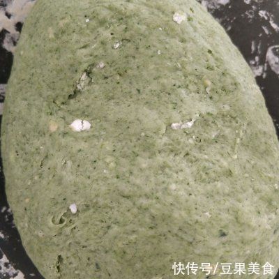  做法|西红柿鸡蛋菠菜绿色面条的别样做法，吃过的人都喜欢