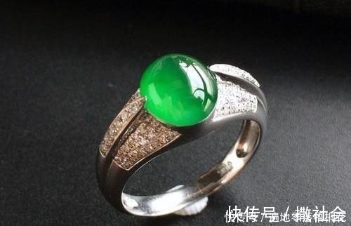 马鞍形 翡翠的款式之多,你知道你适合什么样的翡翠戒面吗