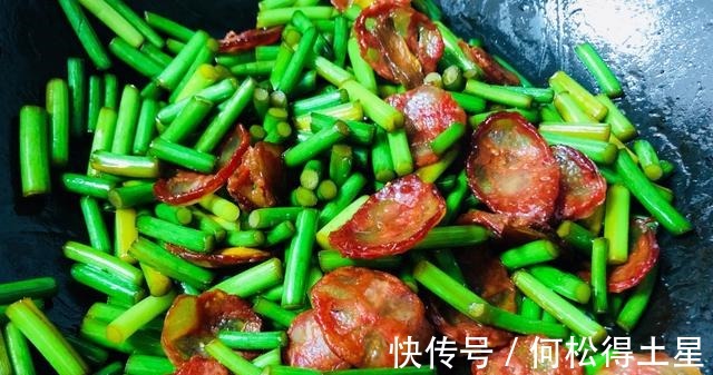 炒香肠前,用不用蒸一下学会这么做,香肠口感好味道香!