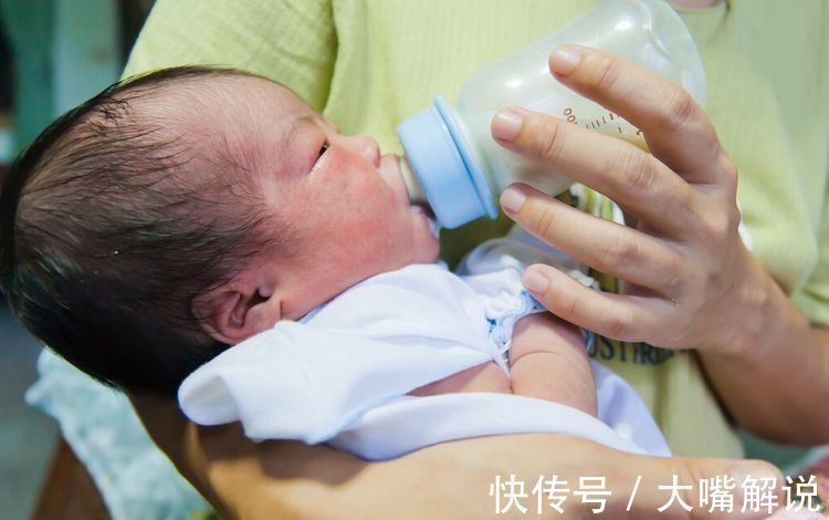 宝宝|新生儿睡觉也有误区,这些行为很多家长都在做,当心影响娃健康