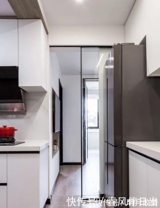 收纳|改造50㎡老破小,多功能客厅+衣帽间,3.6㎡干湿分离卫生间,惊艳