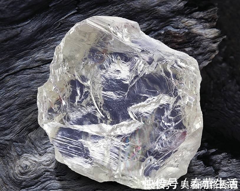 非洲人|非洲人自己采的钻石又大又便宜，但外国游客不买单，有三个原因