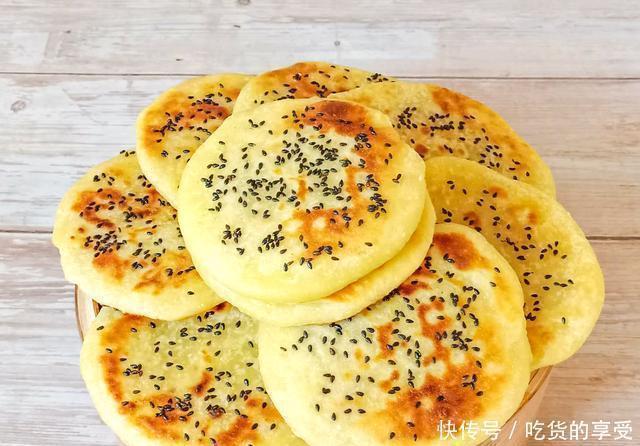 面团|外婆30年的烙饼诀窍，全程详细教你，烙出的饼柔润不发硬，超好吃
