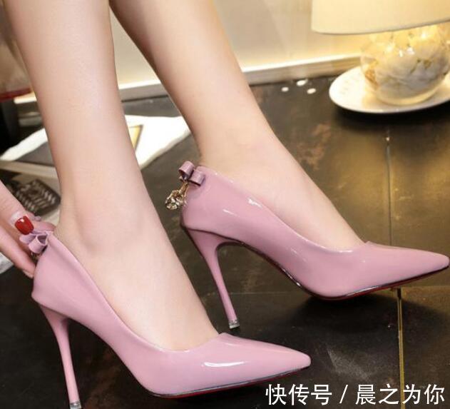 性感 尖头细跟高跟鞋,衬托出女人优雅性感的姿态,迷人有气质!