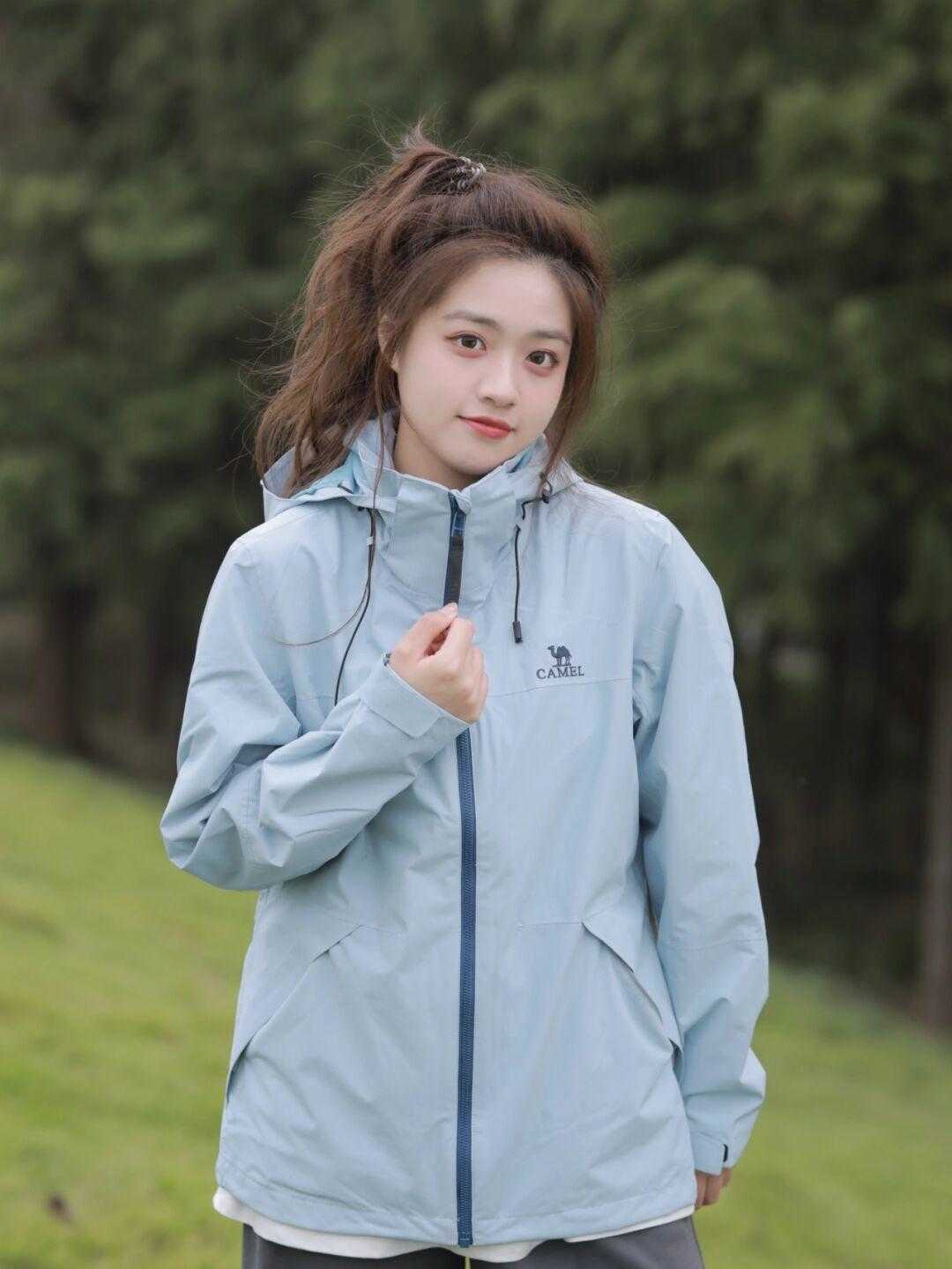 运动裤 冬季来一件冲锋衣,青春活力美感十足,就不要再犹豫不决了