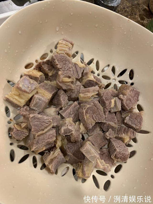 牛肉这样做,香浓软烂,鲜香下饭,汤汁都不放过,吃一次想半年