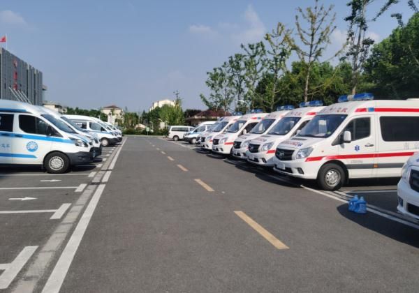 南京|南京:禄口封控区进驻66名专家医护!