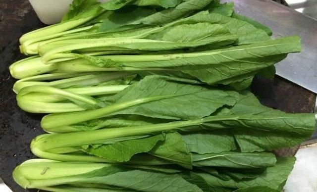 秋天,饺子面条靠边站,给家人做此面食,汤鲜美味还筋道,太香了