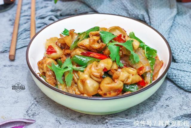 猪身上最好吃的部位当属它了，一上桌就被抢着吃，味道100个赞！