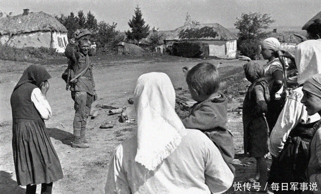 进攻中的苏军|一组二战老照片，库尔斯克战役中的苏军