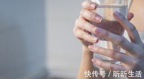 肠胃|早晨起床喝水对身体好,可是要留意,喝的方法不对就是在找麻烦