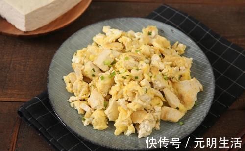 鸡蛋豆腐新吃法，比饭店做得还好吃，上桌后一扫而光，太下饭了