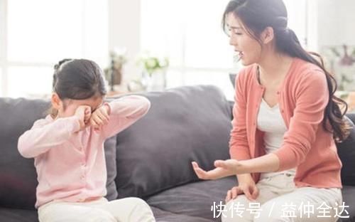 回家|宝妈穿新衣服去开家长会，引大家议论，老师：回家换件衣服再来吧