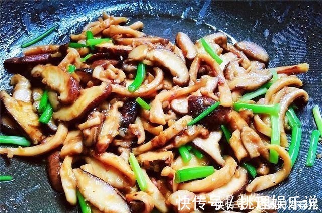 香菇和它是绝配，炒一炒滋味鲜美，一口接一口停不了嘴
