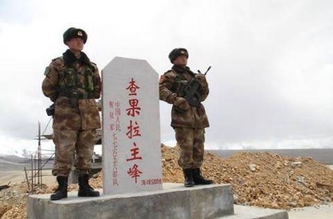 执勤|士兵执勤时,如果对不上口令,会开枪射击吗老兵也许能给你答案