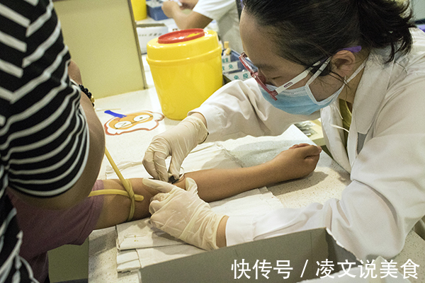 老陈|高血压患者不能吃大蒜提醒控制血压,还有2种食物也要少吃