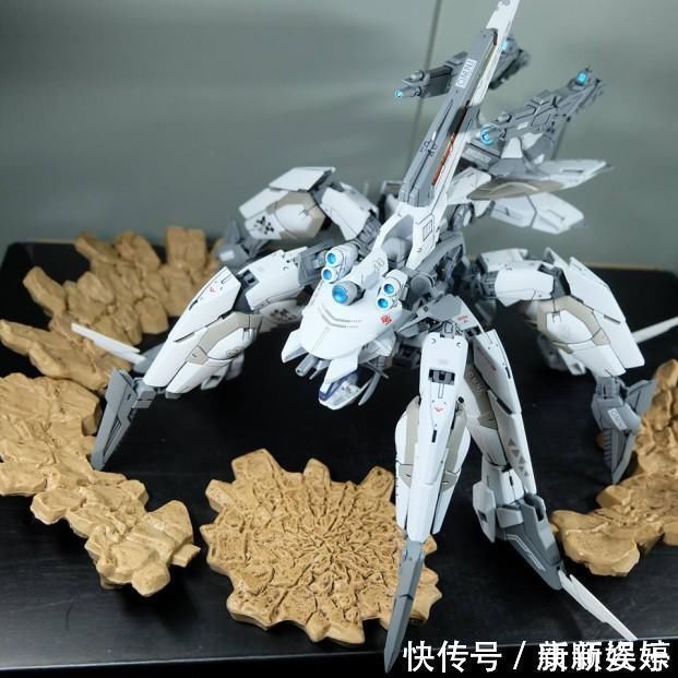 圣盾|模玩控:1:100比例可变形蜘蛛,白色圣盾高达模型