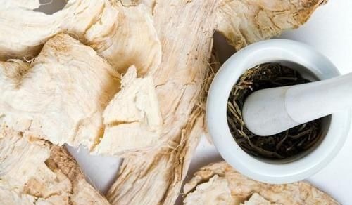 强身健体|65岁大娘坚持早睡，从不失眠，专家坦言：常吃“一素”，你也可以