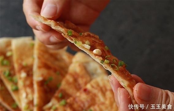 中筋面粉|最正宗酱香饼做法,教你详细酱料配方,柔软多层,太香了