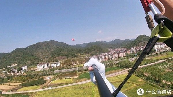 俯瞰|浪客行 篇四十九:横店丨滑翔伞初体验,在空中荡秋千,俯瞰这个世界